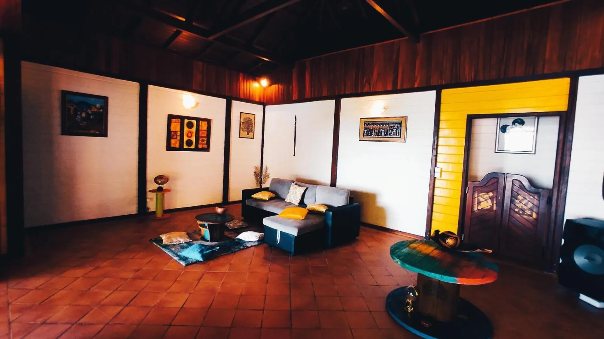 La Villa Mil'Or, Ideale Pour Vos Petits Evenements & Magnifique Vue Sur La Baie Du Robert 0*, 르 로베르